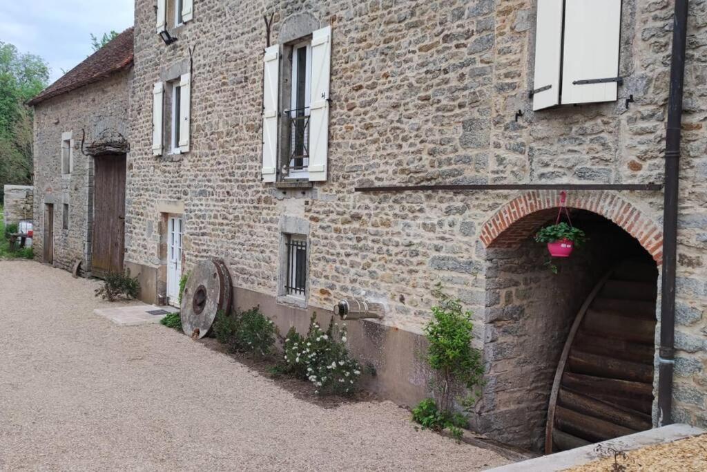 Gite Dans Ancien Moulin Sainte-Helene  Exterior photo